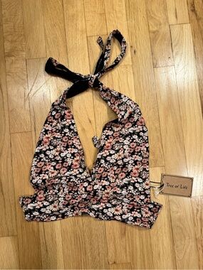 NWT Tree of Life Black Floral Halter Crop Top with Pink and White Flowers